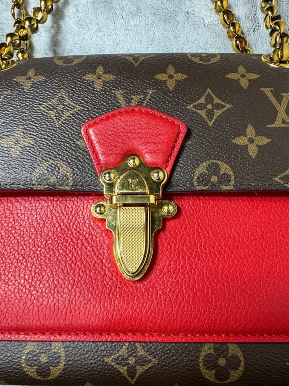 Louis Vuitton Monogram Victoire Cerise Red Chain Shoulder Bag -  Entrupy COA - Picture 5 of 17